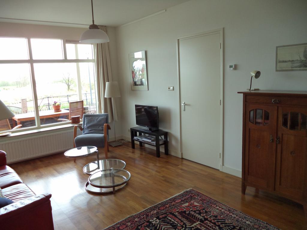 Aan Het Veer Minimaal 4 Overnachtingen Apartment Dieren Room photo